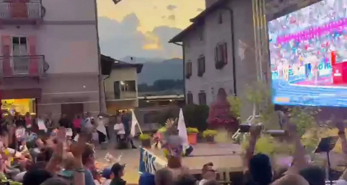 Battocletti, la corsa verso l'oro europeo dei 5 mila vissuta dai fan di Cavareno