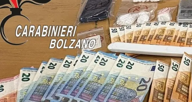 Giovane fermato in monopattino con la cocaina