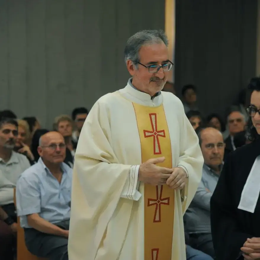 Don Lino Zatelli, il dolore della comunità. Carismatico, umano, accogliente: i tanti volti del prete amico
