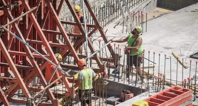 Caldo sul lavoro, la Provincia di Trento apre il confronto con i sindacati: «Nuove tutele per forestali e manutentori»