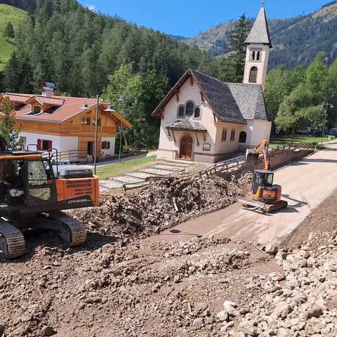 Tesero, una colata di oltre 20mila metri cubi di detriti: riaperto l’accesso alle case