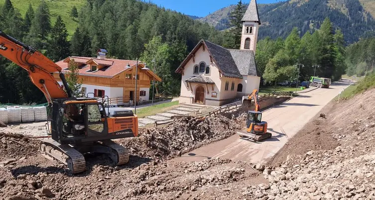 Tesero, una colata di oltre 20mila metri cubi di detriti: riaperto l’accesso alle case