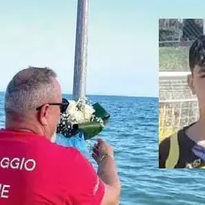 L’ultimo doloroso saluto a Zakaria Riahy, morto a 17 anni a Jesolo