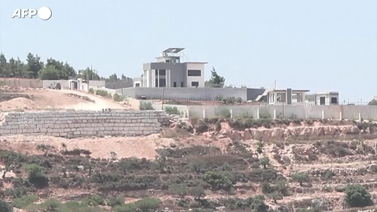 Cinque italiani nel villaggio palestinese assediato dai coloni israeliani