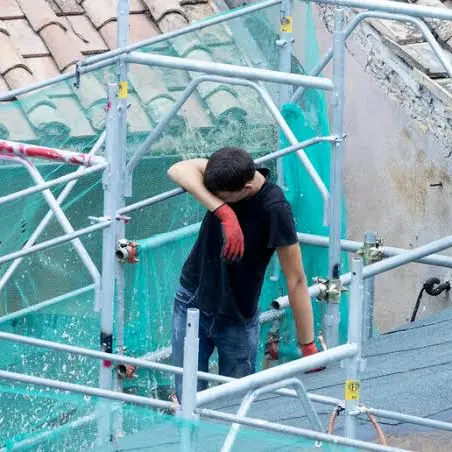 Caldo nei cantieri, la Cgil attacca Spinelli: «Serve subito l’ordinanza»