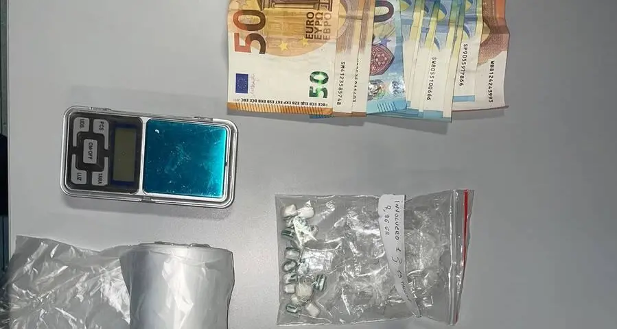 Trento, sorpreso con 79 dosi di crack al Parco delle Albere: arrestato