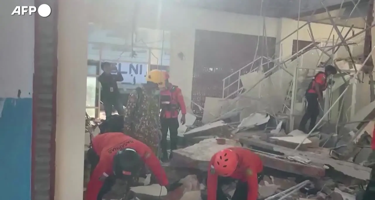 Terremoto in Indonesia, i morti sono almeno 20