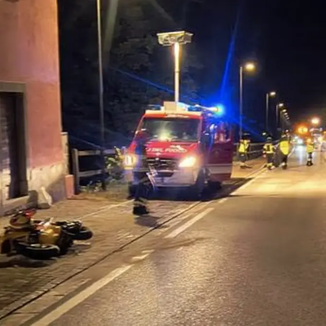 Motociclista in gravi condizioni dopo lo schianto a Roncone