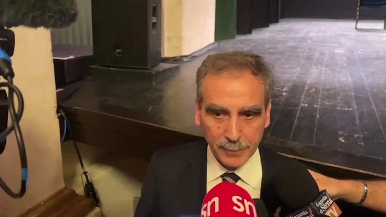Siena conferisce il premio Mangia all'Ad di Mps Luigi Lovaglio