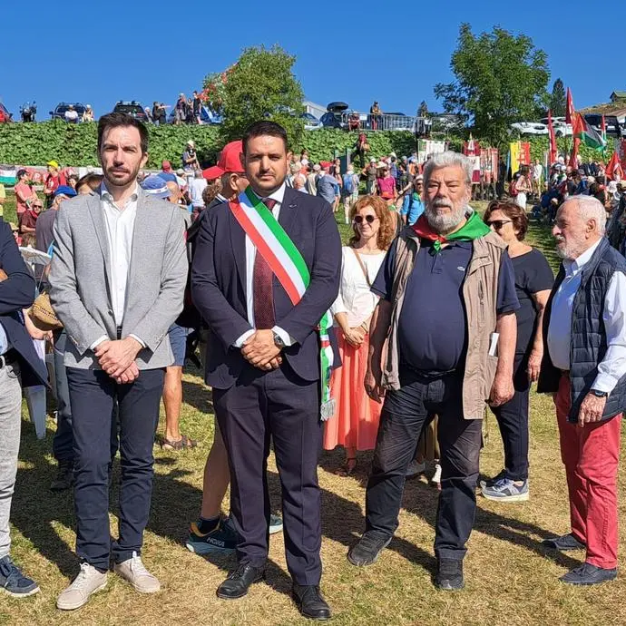 Malga Zonta, oltre mille persone per ricordare l’eccidio: «No alla guerra»