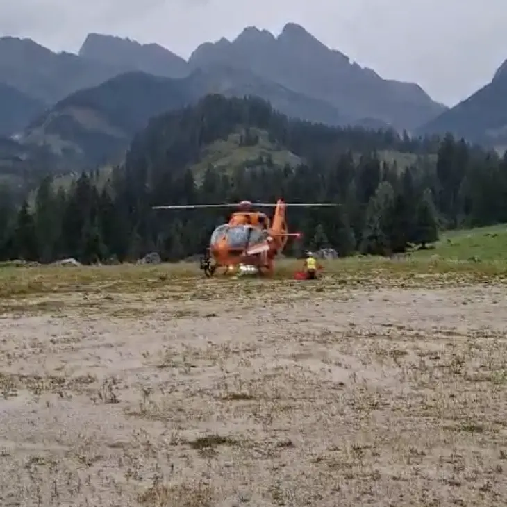 Temporale sulla ferrata a 2.900 metri, tre giovani bloccate sulle Pale