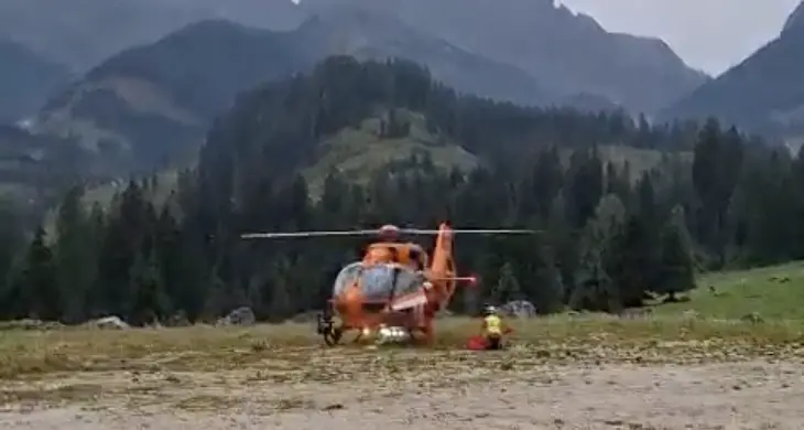 Temporale sulla ferrata a 2.900 metri, tre giovani bloccate sulle Pale