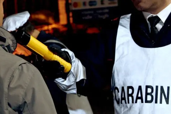 Ferragosto, sette ubriachi al volante: alcol fino a 5 volte il limite