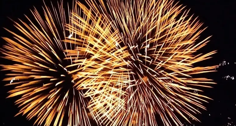 Laghi e boschi, stretta sui fuochi d’artificio: la richiesta alla Provincia