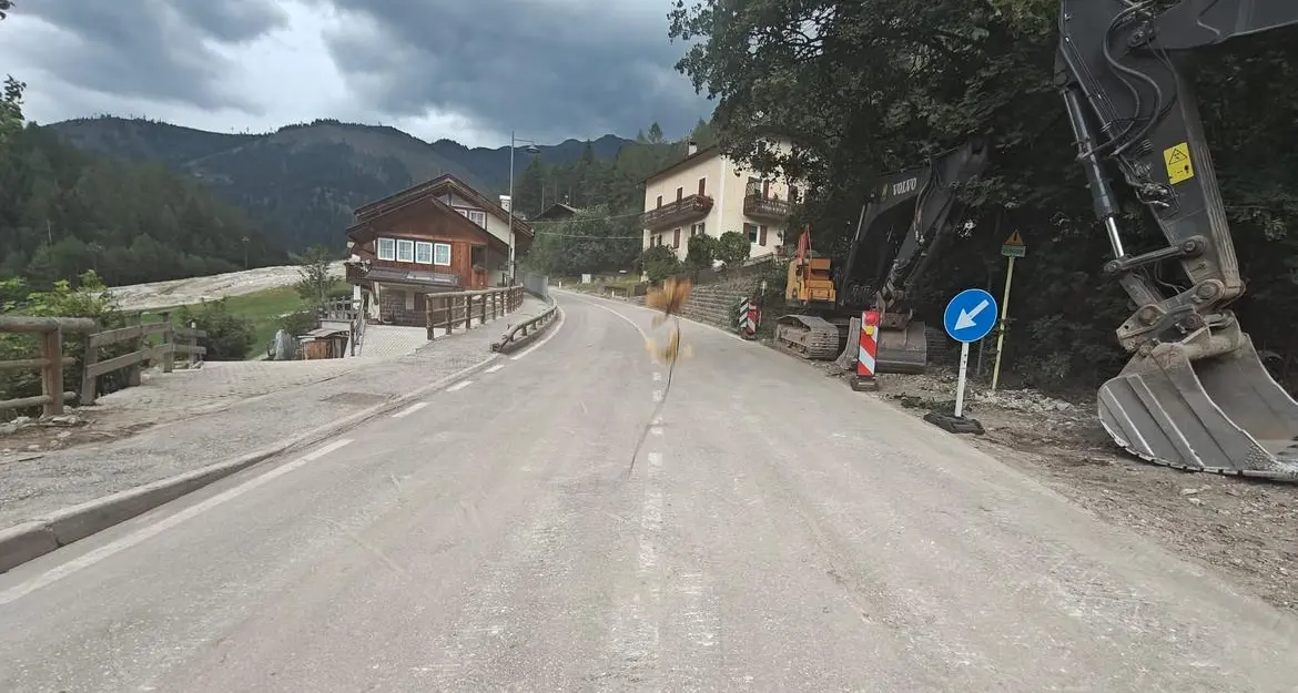 Tesero, riaperta la Sp215 di Pampeago dopo le colate di detriti