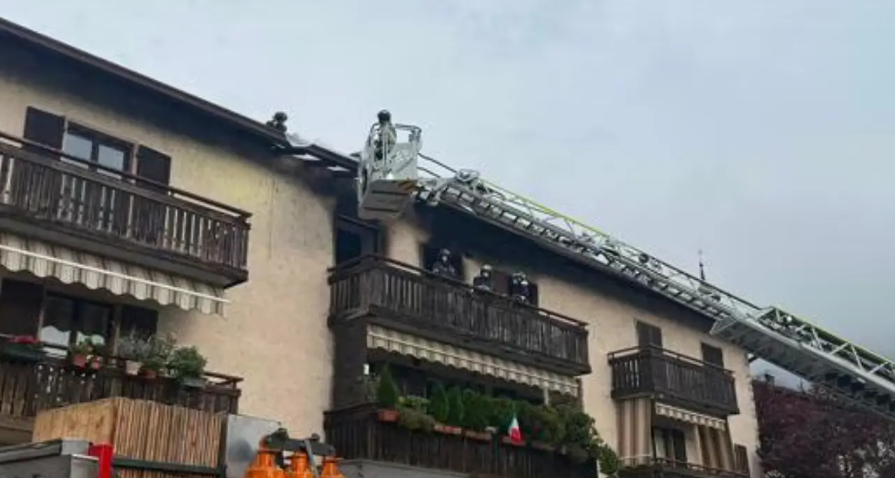 Terlago, incendio all’alba in una palazzina: evacuato l’intero condominio