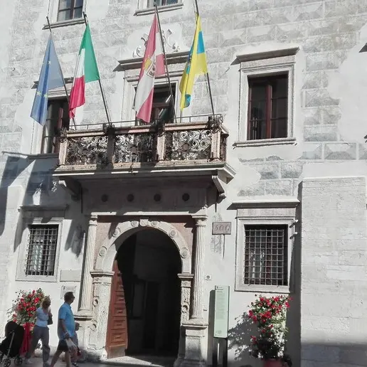 Trento, scontro sui rimborsi agli operai. Fenalt: «Andremo dritti in causa»