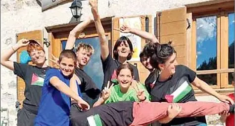 “La bandiera? Un invito a non girarsi dall’altra”