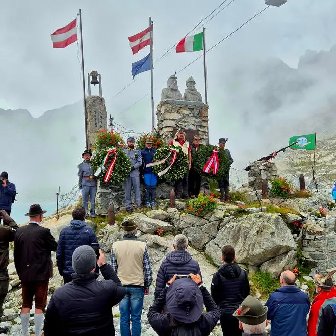 Passo Paradiso, 300 persone per la 49ª Festa della Fratellanza: un appello di pace dal Presena