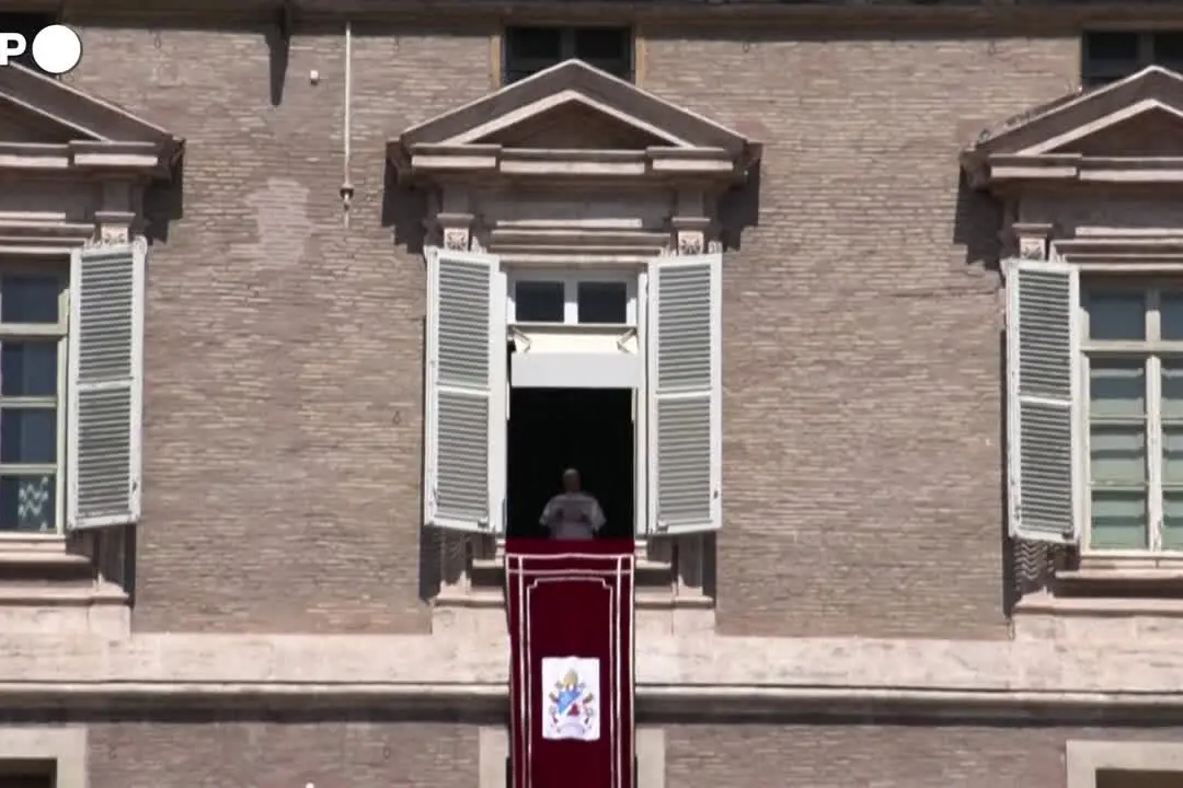 Il Papa a dieci anni dal terremoto, \"sostenere la ricostruzione\"