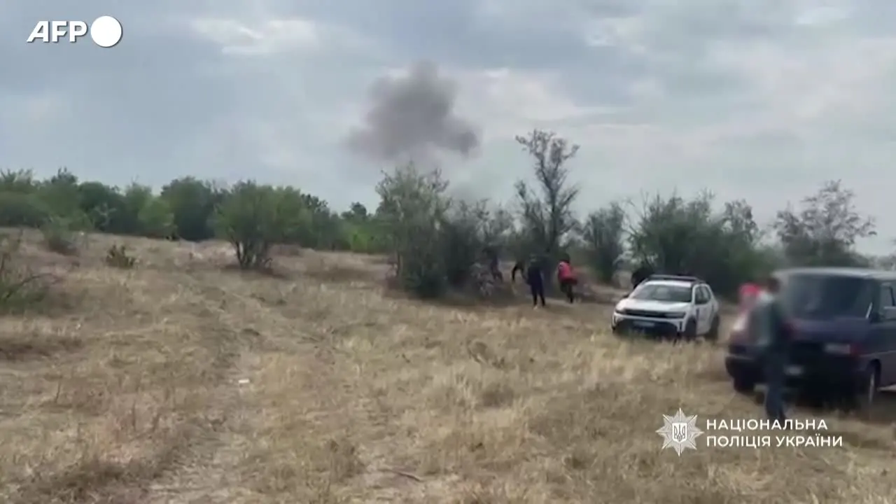 Attacco russo colpisce la locomotiva di un treno passeggeri vicino a Odessa