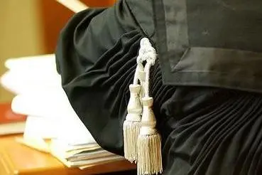 Schiaffeggia la vicina, paga 500 euro ed evita la condanna