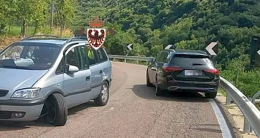 Ledro, scontro tra due auto sulla statale 240: un ferito e traffico deviato