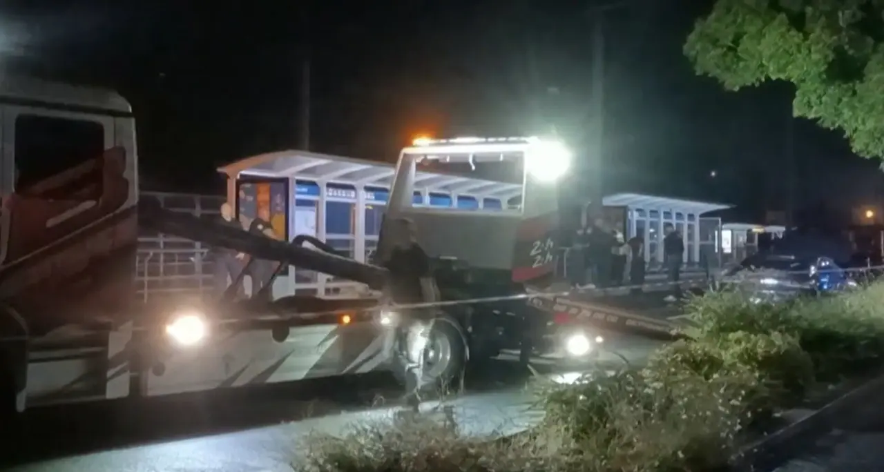 Francia, auto travolge un gruppo di persone: due morti e diversi feriti