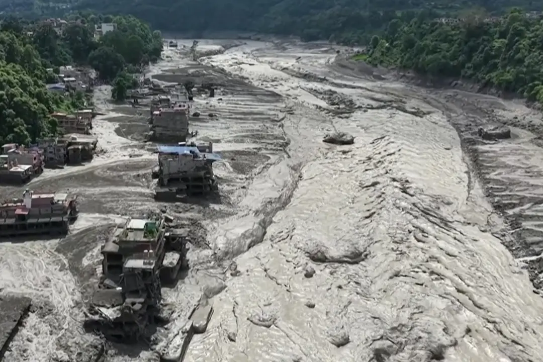 Nepal, le drammatiche immagini dall'alto della devastazione