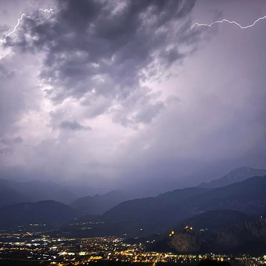 Trentino, scatta l’allerta gialla: temporali violenti attesi fino a stasera