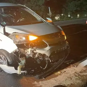 Paura sulla statale del Brennero: auto centra un masso appena caduto a Cadino