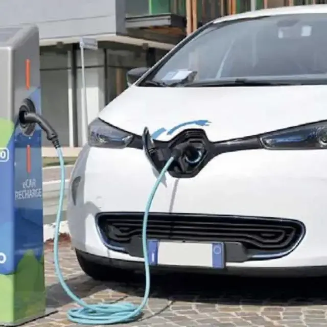 Auto elettriche, a Trento la rete si allarga: 35 colonnine, 14 sono in arrivo
