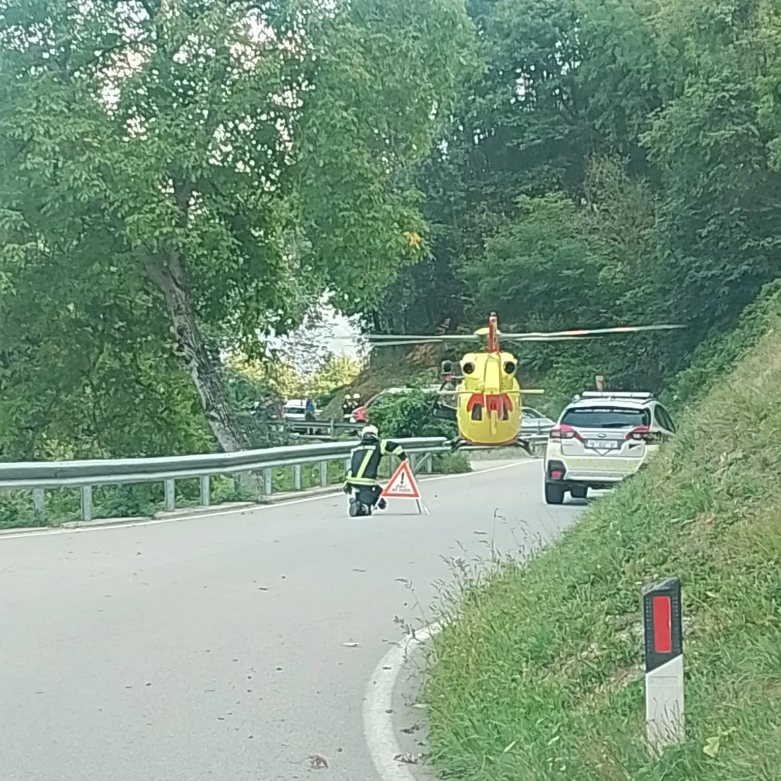 Incidente sulla Ss349 a Centa San Nicolò, scontro auto-moto: un ferito