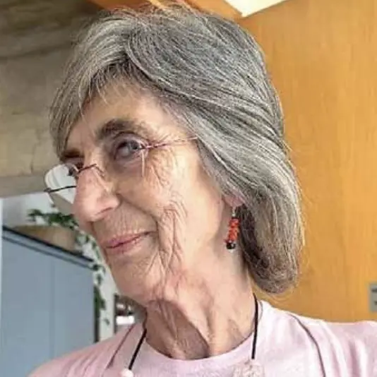 Addio ad Anna Slomp, amata dirigente e insegnante