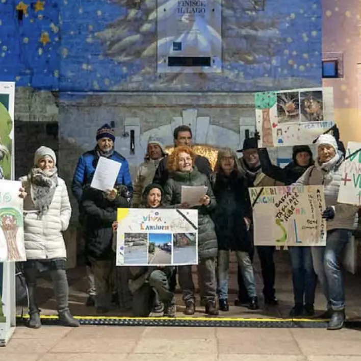 Insulti alla sindaca durante il sit-in: dopo tre anni il professionista finisce a processo