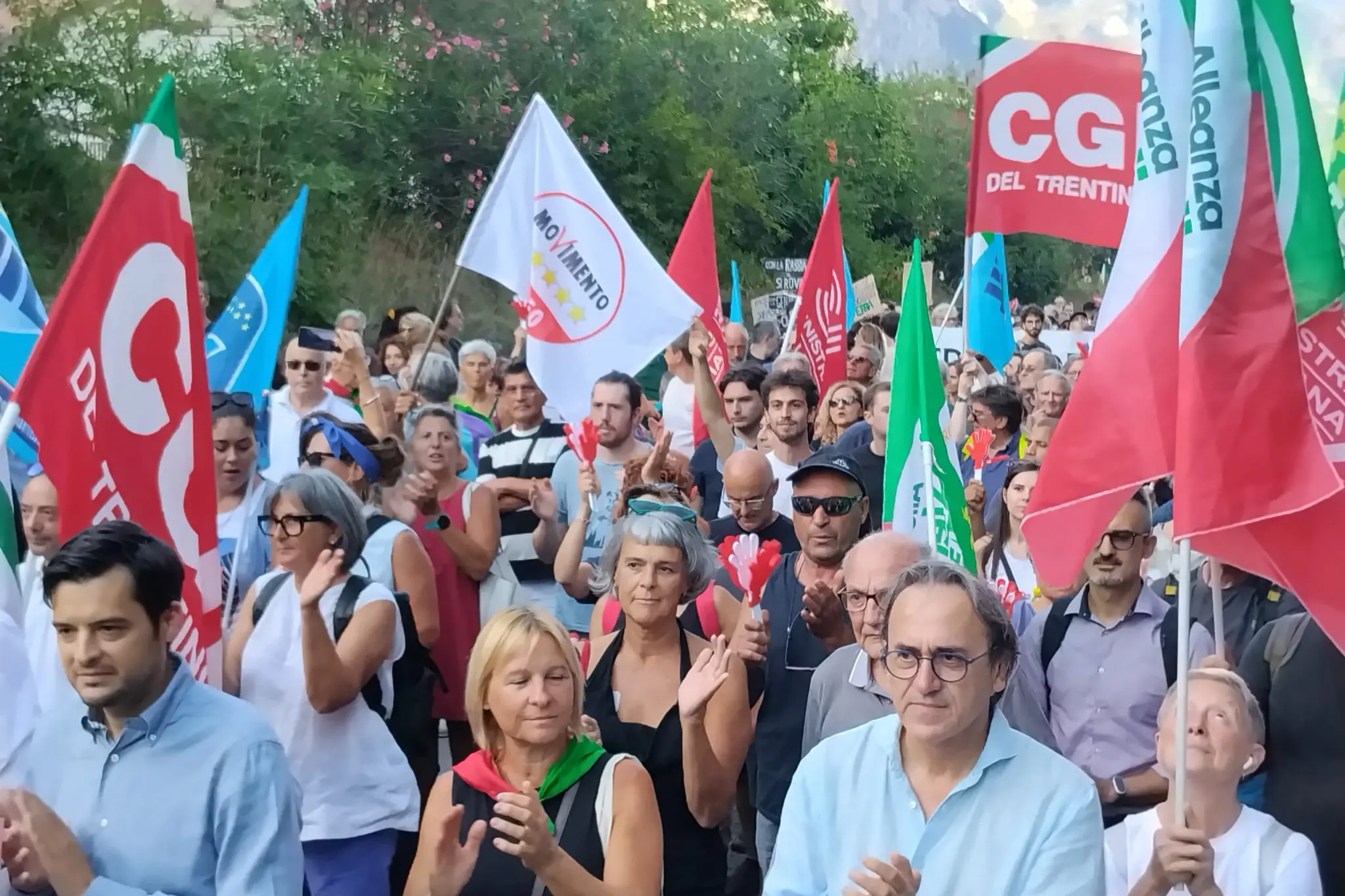 In tantissimi alla manifestazione contro i nazifascisti a Pietramurata