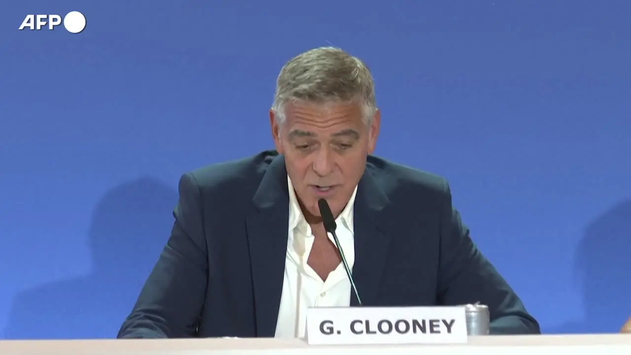 Clooney: “Il giornalismo oggi? I media nelle mani degli uomini più ricchi del mondo”