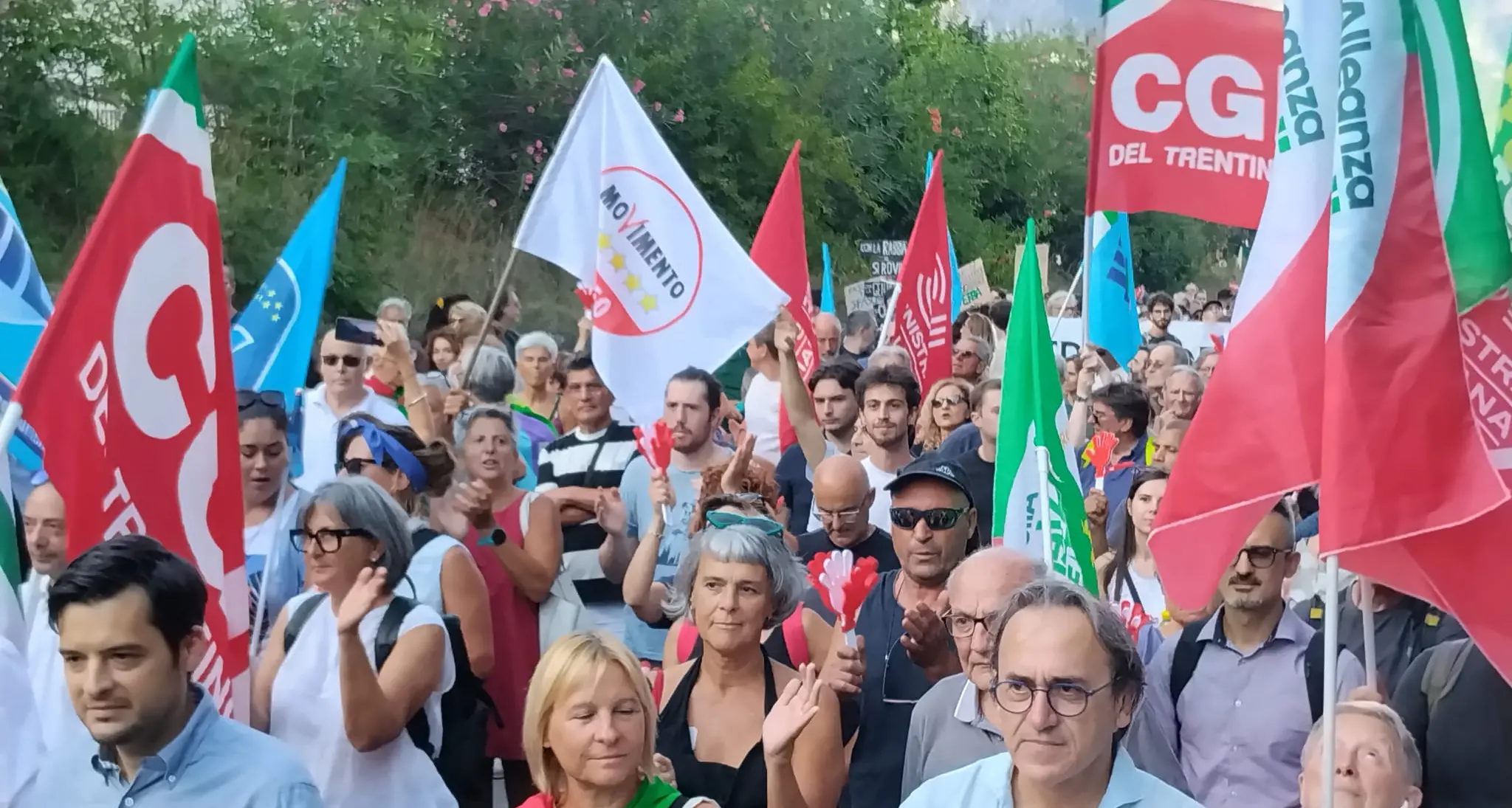 Corteo contro il raduno nazi a Pietramurata