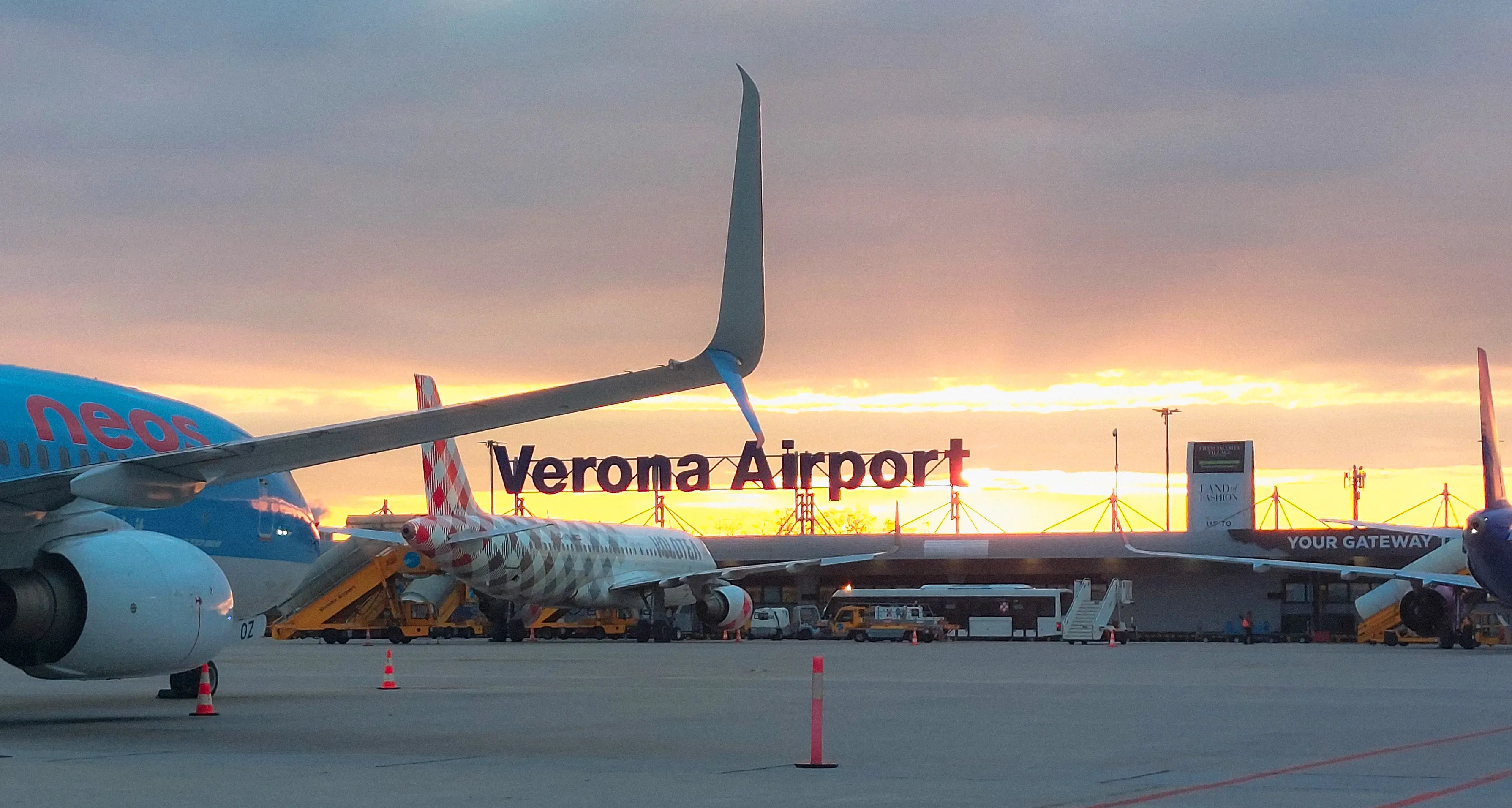 Aeroporto Catullo in crescita: 1,5 milioni di passeggeri tra giugno e agosto