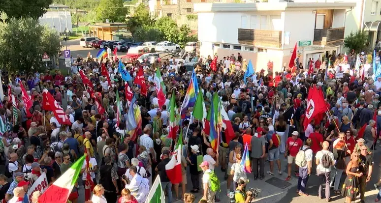 Giuliana dopo il corteo di Dro: «Gli antifascisti? Fancazzisti»