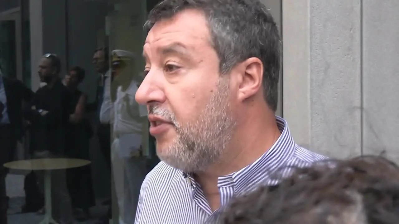 Salvini: \"Vannacci? Contesto vicinanza a naziskin e proposta su voto multiplo\"