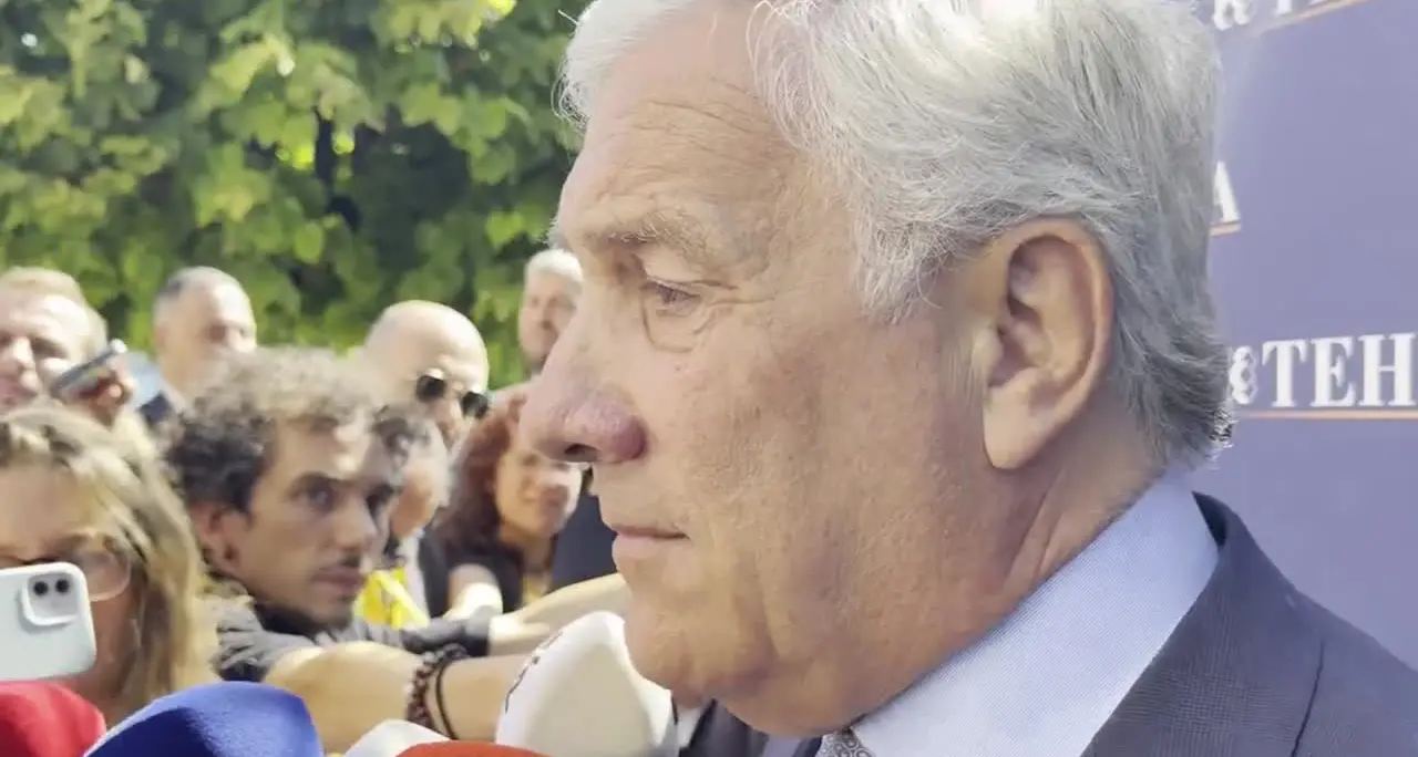 Russia, Tajani: \"Non si possono escludere condizionamenti del voto\"