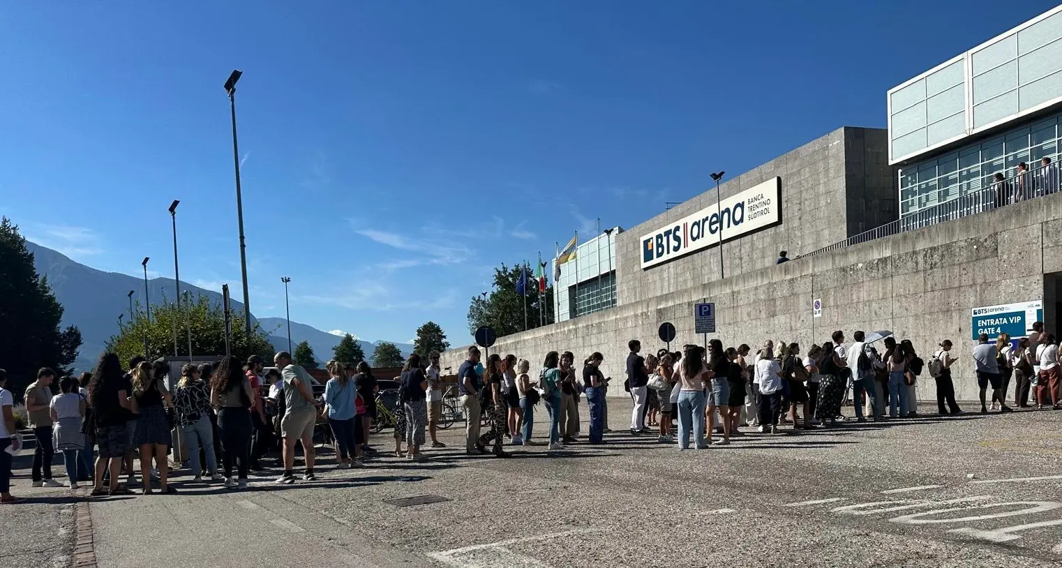 Concorso in Provincia, 1.465 candidati per 10 posti: «Cerchiamo stabilità»