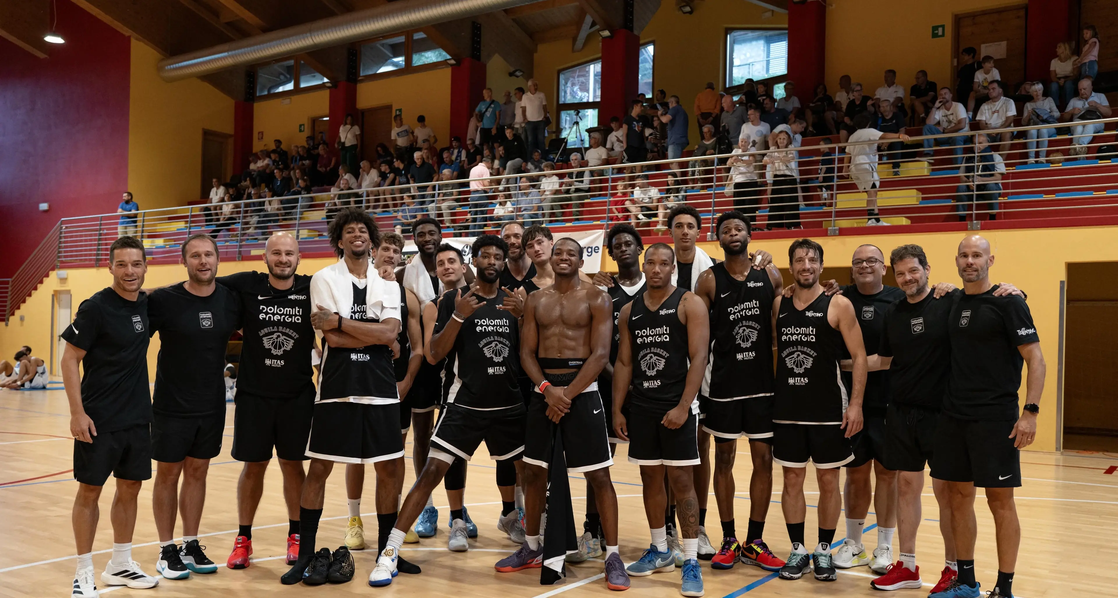 Aquila Basket, rimonta travolgente su Cantù: dal -13 al 96-77 per Trento