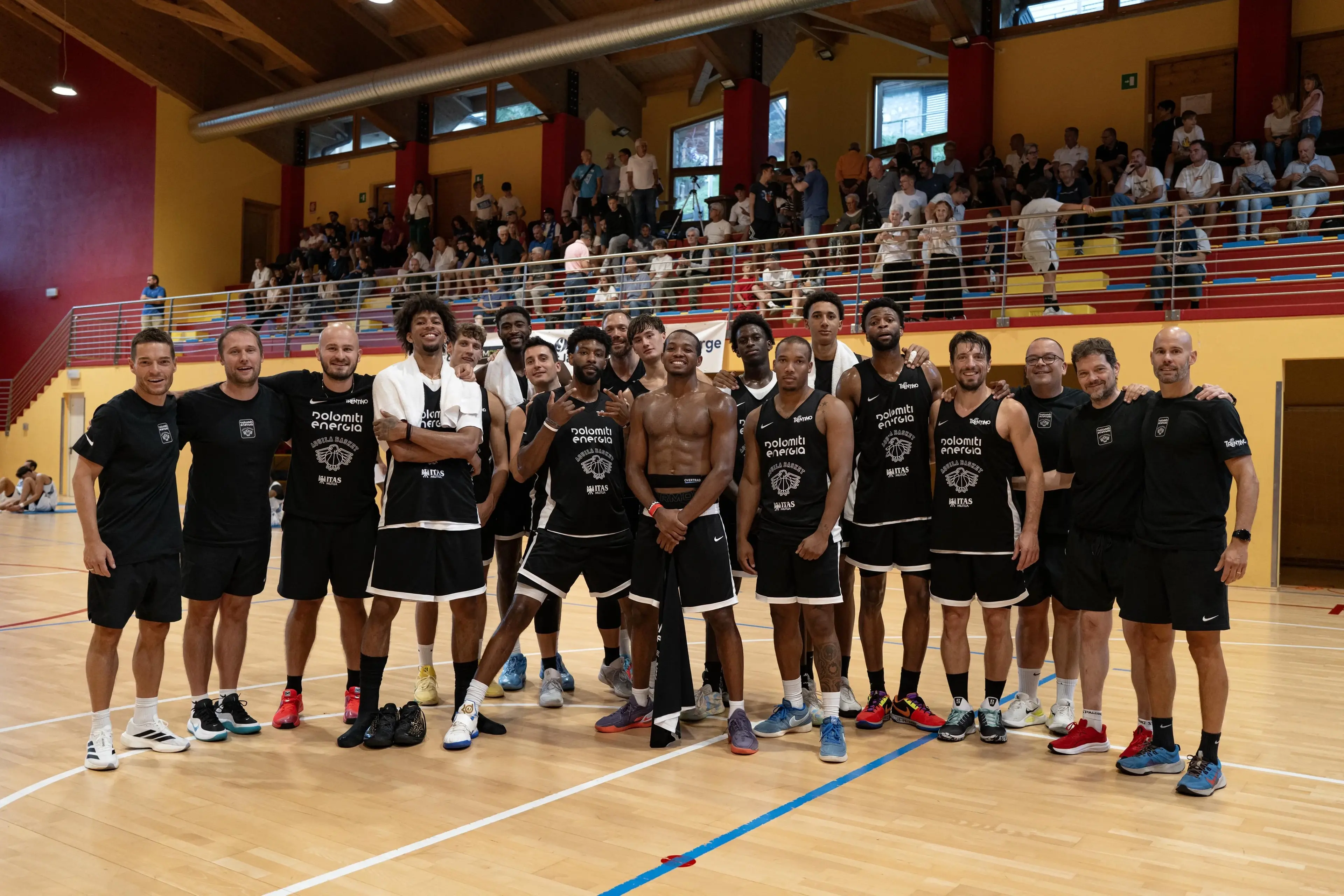 Aquila Basket, rimonta travolgente su Cantù: dal -13 al 96-77 per Trento