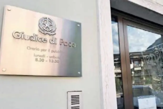 Inseguita fino a casa da un agente in borghese: annullati i due verbali