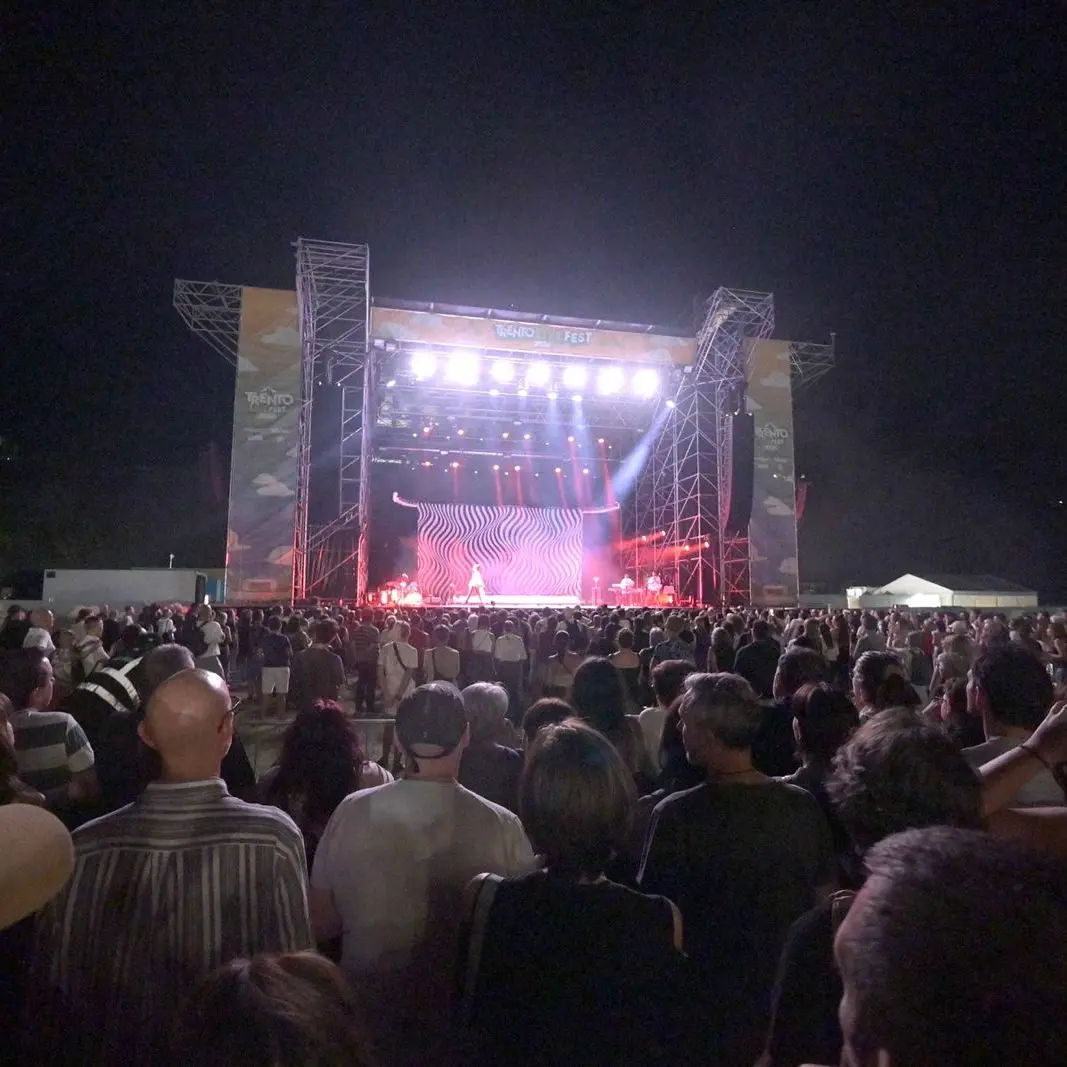 Madame e Ditonellapiaga conquistano il Trento Music Fest: in duemila all’Arena