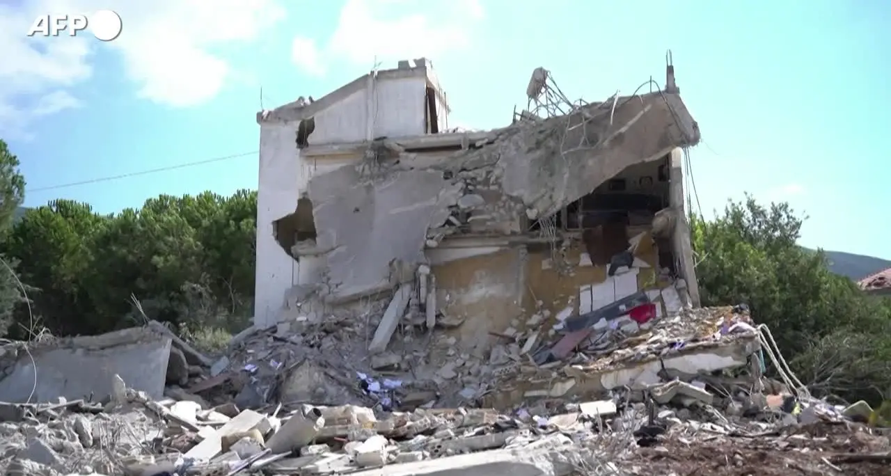Libano, danni dopo un attacco israeliano nel sud del Paese