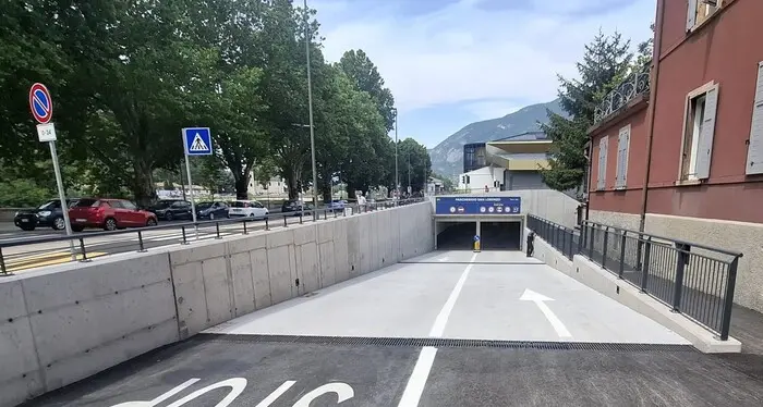 Parcheggio San Lorenzo, automobilisti bloccati all’uscita: nuova segnalazione