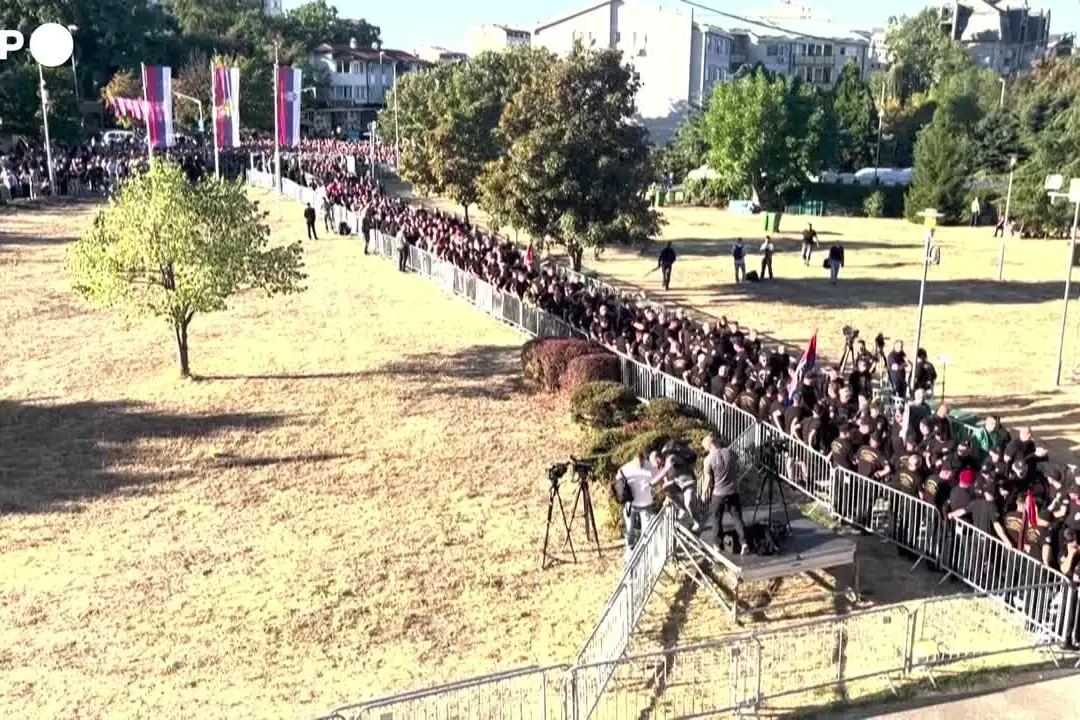 Belgrado, folla per i funerali dell’ex capo militare serbo-bosniaco Ratko Mladic